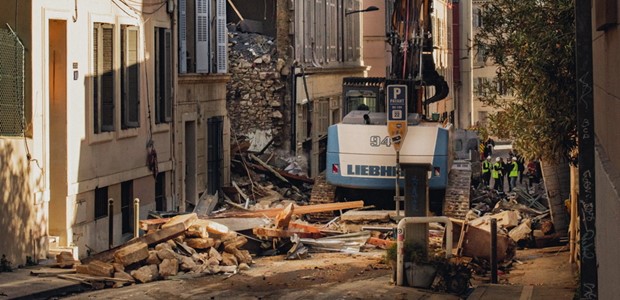 Πέντε οι νεκροί από την κατάρρευση πολυκατοικίας