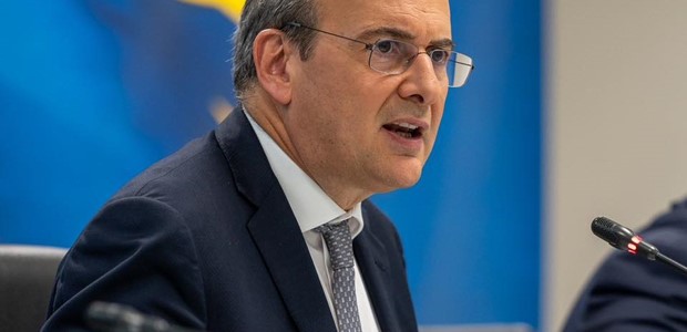 Χατζηδάκης: 2,3 εκατ. οι δικαιούχοι του Δώρου Χριστουγέννων