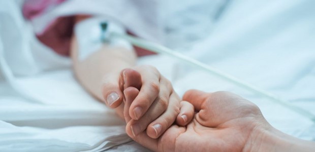 Πέθανε 16χρονη από κοροναϊό