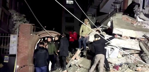 Δεκάδες νεκροί από σεισμό 7,8 βαθμών στο Γκαζιάντεπ