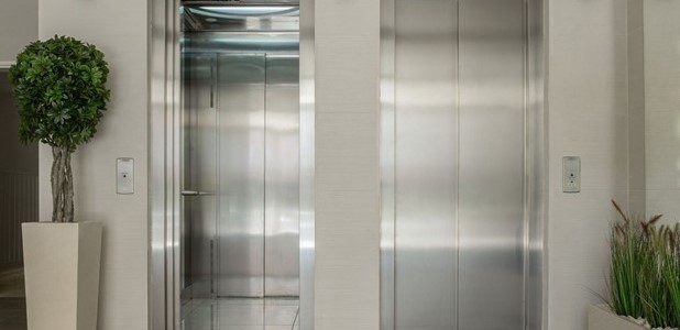 Νέος εγκλωβισμός ασθενή ΜΕΘ στο ίδιο ασανσέρ 