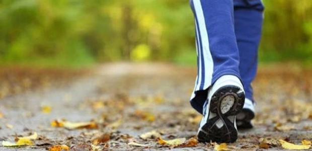 Πόσο πρέπει να περπατήσετε για να κάψετε ένα μελομακάρονο