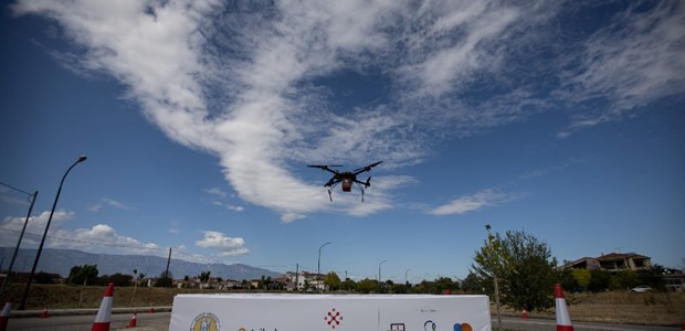 Πρώτη πτήση για παράδοση φαρμάκων με drones