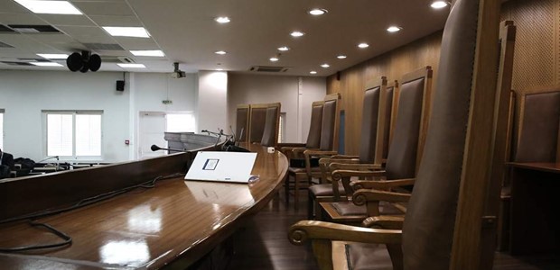 Παραμένει στην Εισαγγελία Διαφθοράς