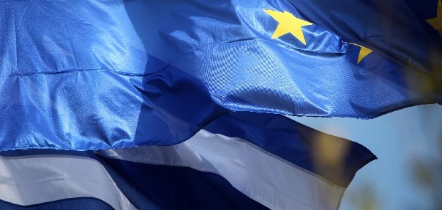 Eπιμένει στη μείωση του αφορολόγητου 