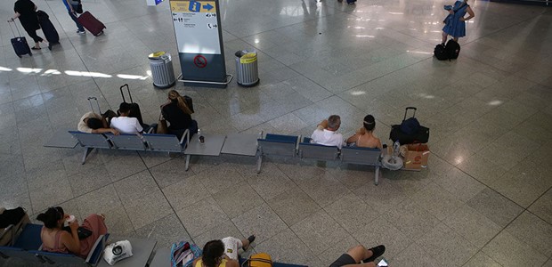 Αύξηση 76,3% στην επιβατική κίνηση στα αεροδρόμια