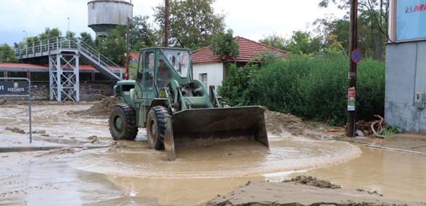Βγαίνει ο στρατός για τις πλημμύρες σε Καρδίτσα, Τρίκαλα, Βόλο