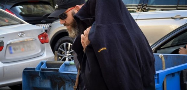 Αποφυλακίστηκε ο καθηγητής «φακελάκης» 