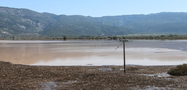 Μαγνησία: Υποχωρούν τα νερά στην Κάρλα 