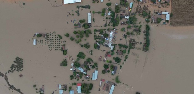 Tρίκαλα: Τα σπίτια χάθηκαν στο νερό 