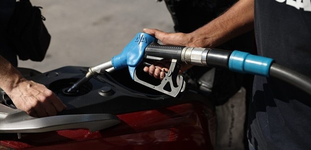 Καύσιμα: Στα ύψη η τιμή της βενζίνης