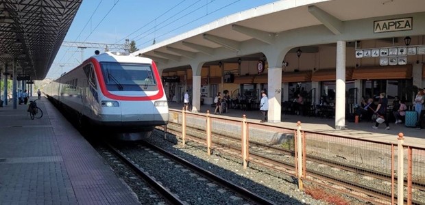 Λιγοστοί οι επιβάτες στο Αθήνα - Λάρισα- Θεσσαλονίκη