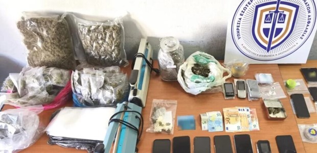 Συνελήφθη αστυφύλακας για διακίνηση ναρκωτικών