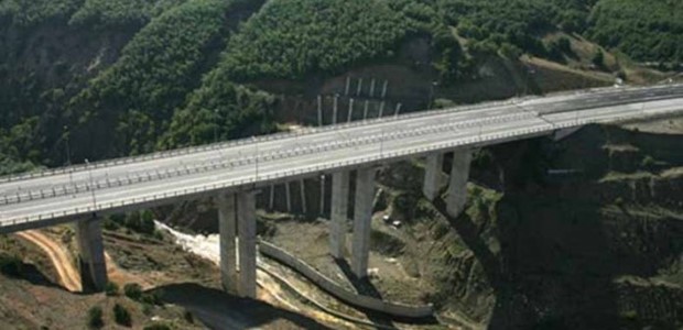 60χρονος έπεσε στο κενό από γέφυρα της Εγνατίας 