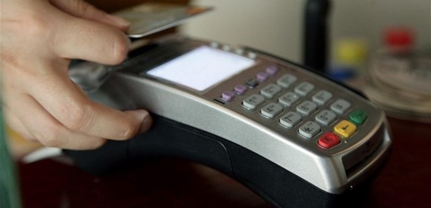 Νόμιμο το POS για δικηγόρους, γιατρούς, εμπόρους 