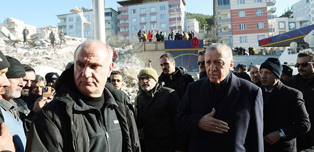 Τι αλλάζει στις ελληνοτουρκικές σχέσεις μετά τον σεισμό
