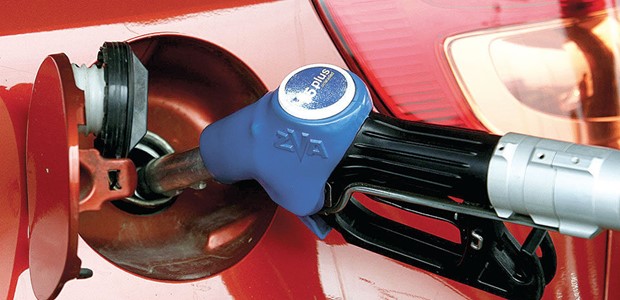 "Καλπάζει" η τιμή της βενζίνης στη Λάρισα 