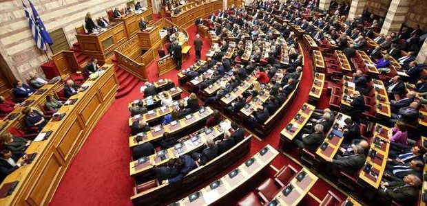 «Παράθυρο»για διπλή σύνταξη σε βουλευτές και δημάρχους 