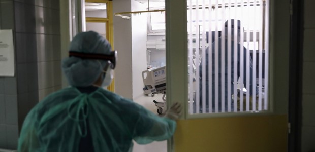 Nοσηλεύονται 46 ασθενείς με κορωνοϊό 