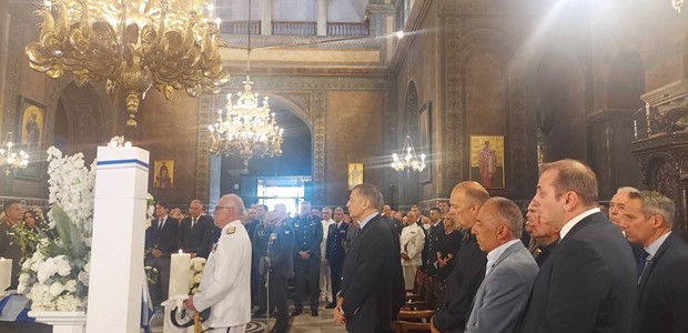 Σε κλίμα βαθιάς συγκίνησης η κηδεία του Μιχάλη Κωσταράκου 