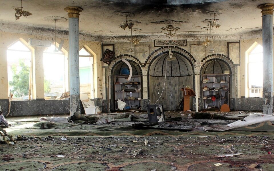Το ISIS πίσω από την πολύνεκρη επίθεση στο τέμενος