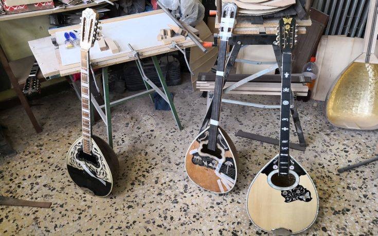 Μπουζούκια από τα Τρίκαλα ταξιδεύουν σε όλο τον κόσμο