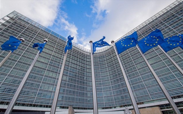 Ανάπτυξη με αστερίσκους στην Ελλάδα