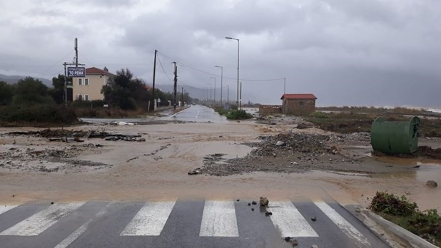 Πλημμύρισαν 30 σπίτια από την ισχυρή βροχόπτωση