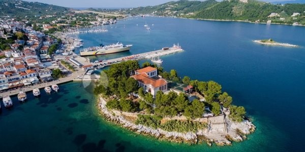 Ζητά την απομόνωση του νησιού, λόγω κορονοϊού