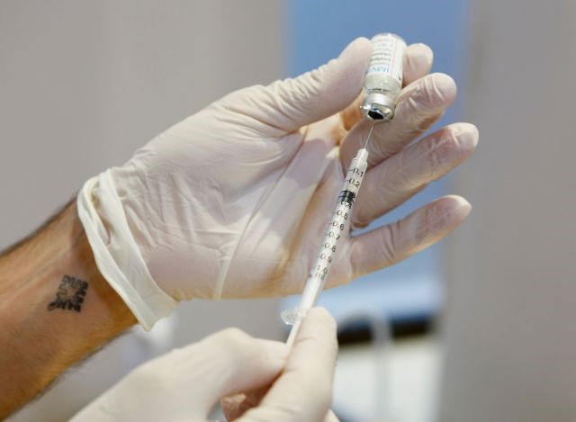 Ετοιμάζονται εμβόλια κατά του κοροναϊού σε μορφή σπρέι