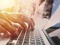Online εννέα στα δέκα παιδιά στην Ελλάδα