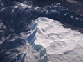 Δορυφορική πτήση πάνω από τη χιονισμένη Πίνδο