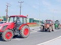 Aγροτικό συλλαλητήριο με τρακτέρ στον Τύρναβο 